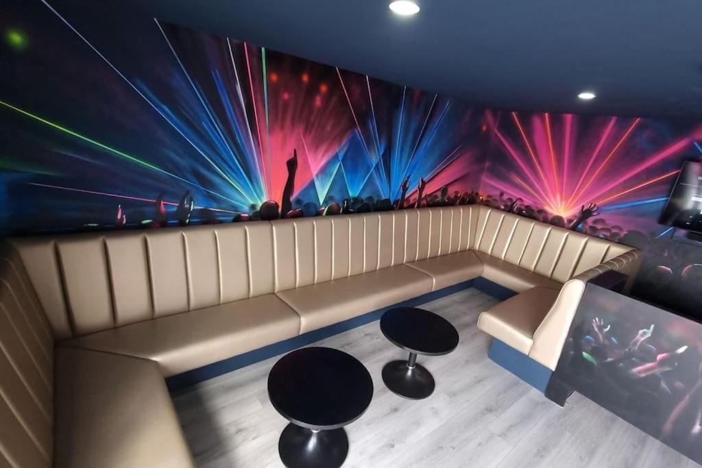 Penthouse Apartment, Sleeps 21 With Terrace Liverpool Bagian luar foto